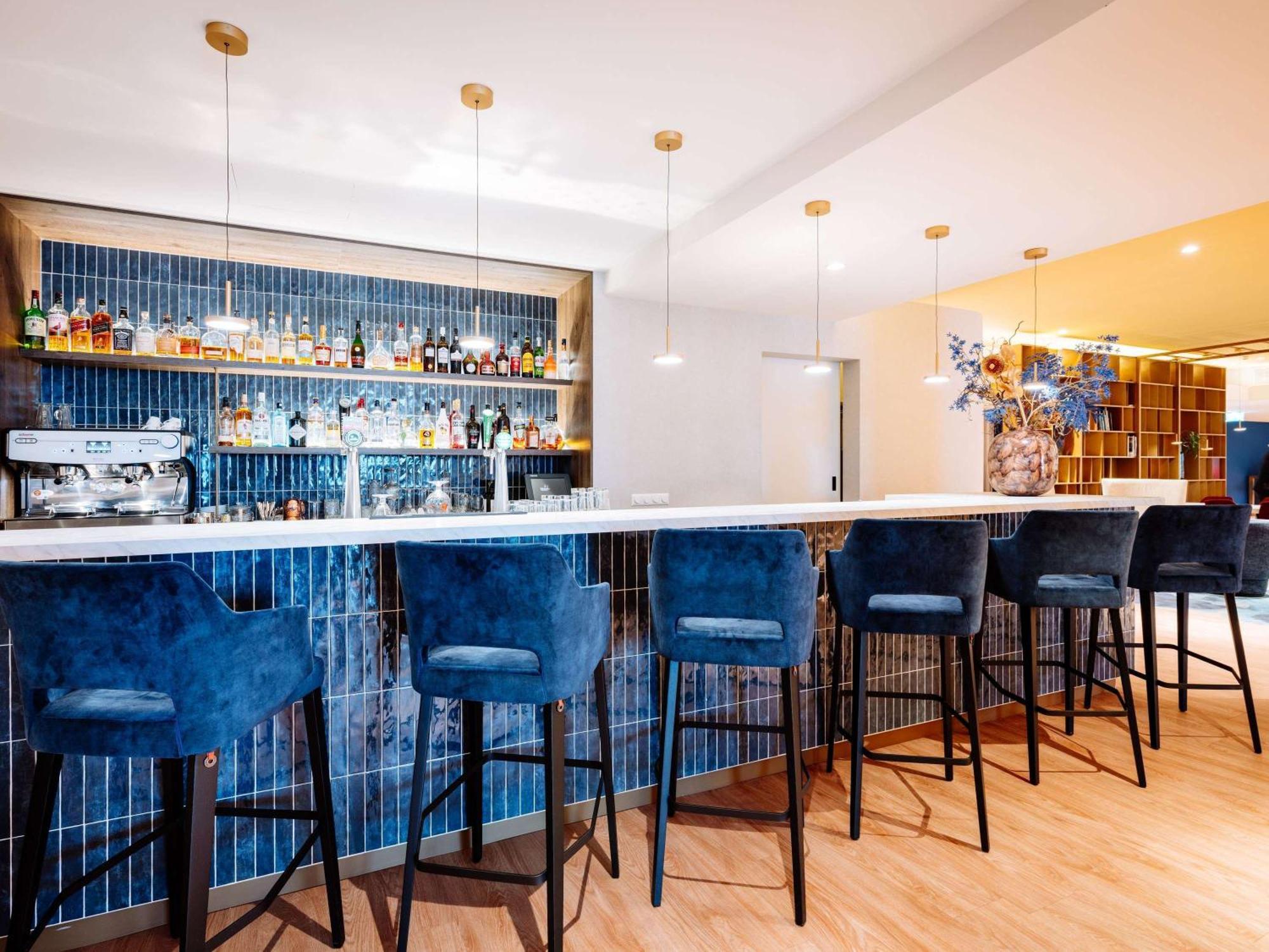 Novotel World Forum Hotel 4*